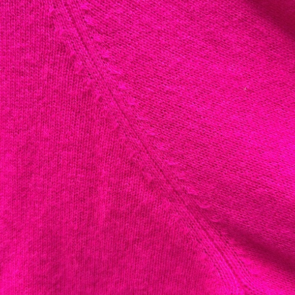 100% Cashmere Hot Pink Turtleneck Sweater - Picture 5 of 5